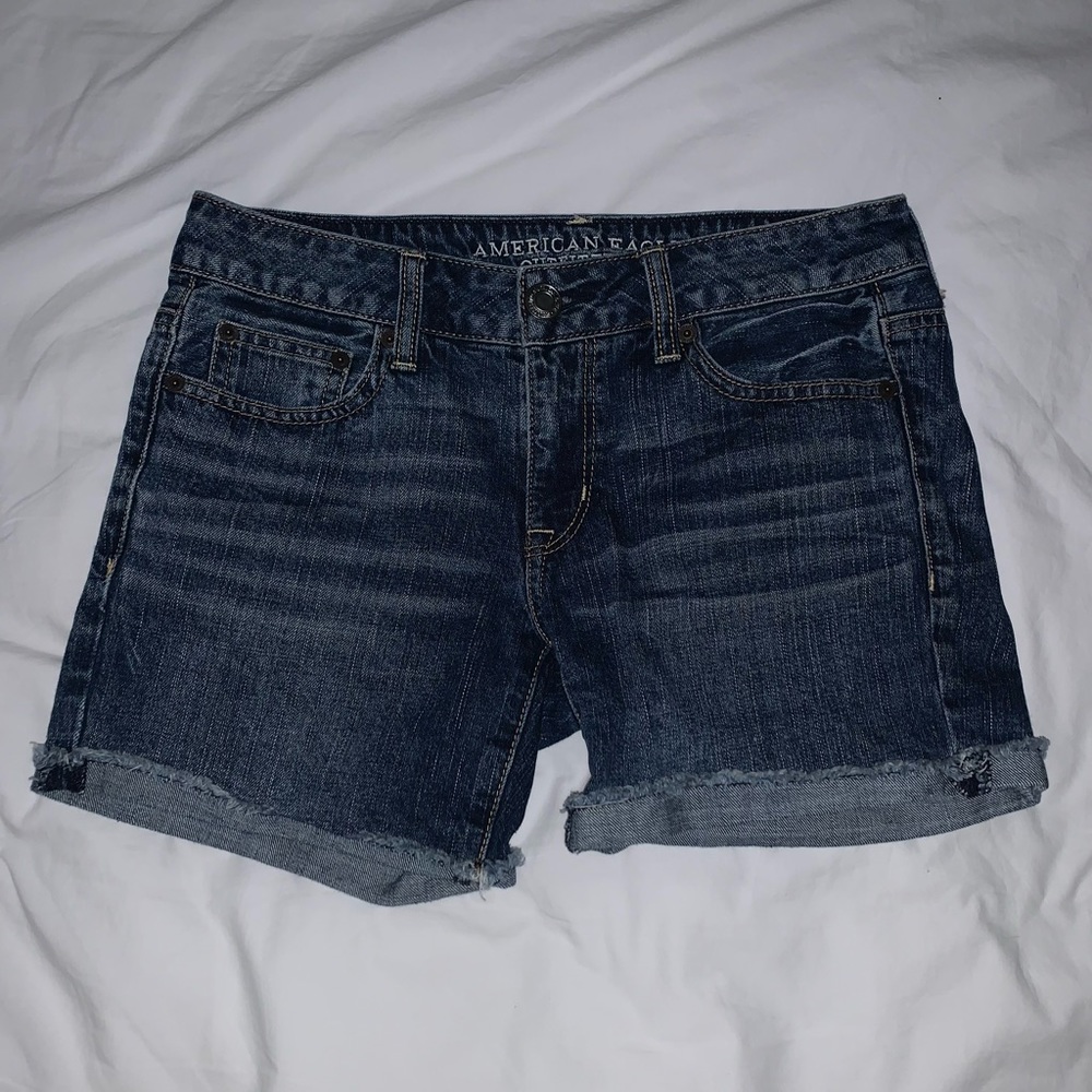 American EAGLE outfitters cut off distress denim  jeans shorts size 6 8